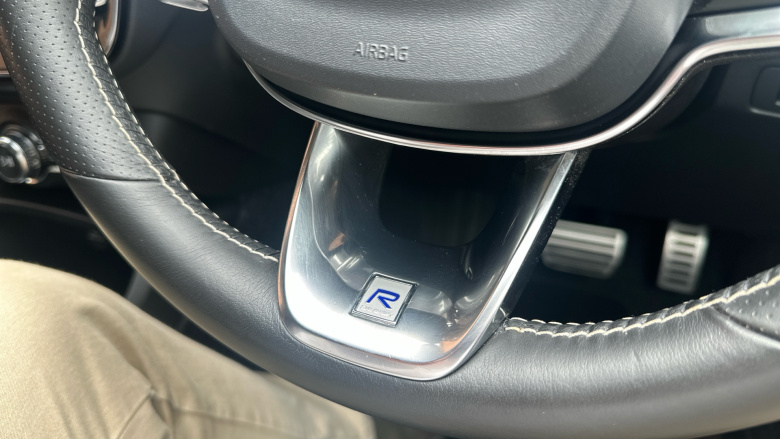 Volvo Xc40 2.0 D4 [190] R DESIGN 5dr AWD Geartronic Diesel Estate